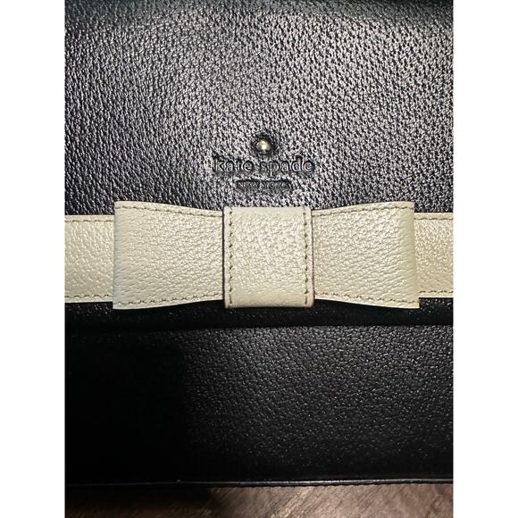 Kate Spade Kirk Park Veronique Saffiano leather crossbody purse - Picture 2 of 6